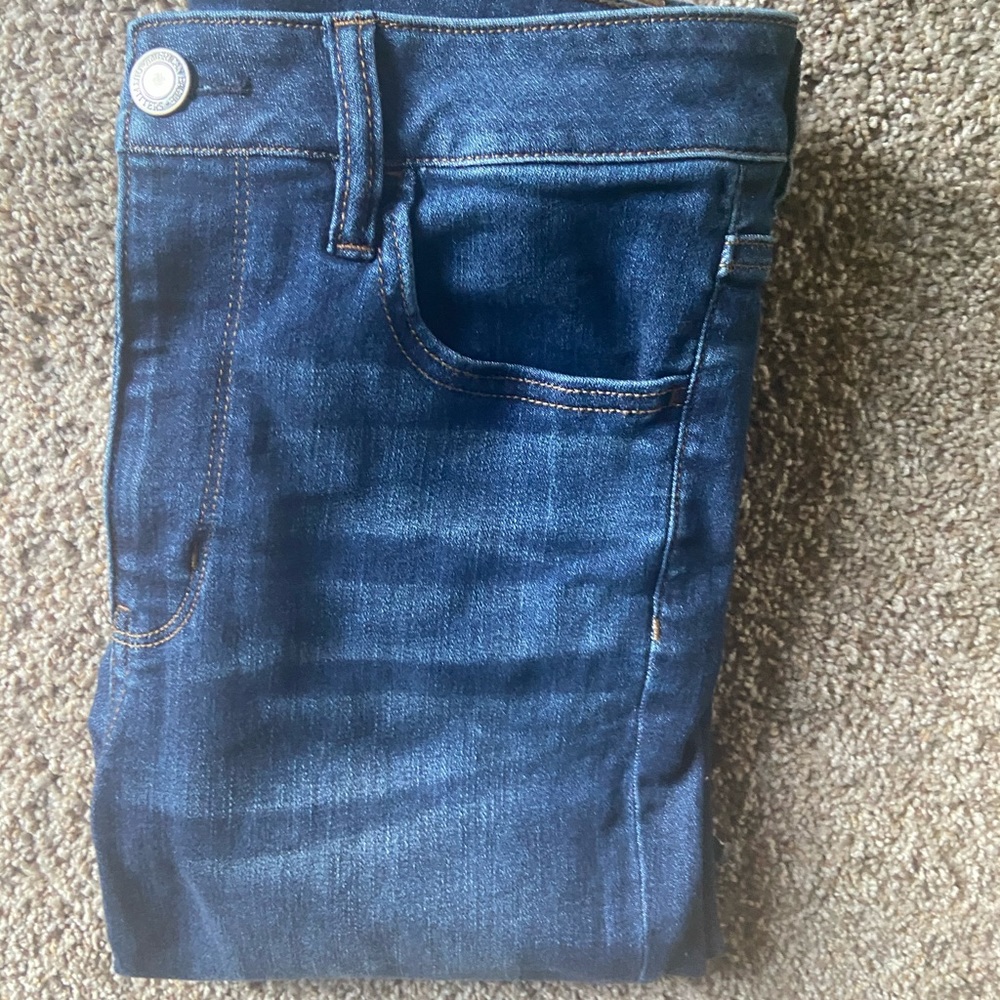 AMERICAN EAGLE SUPER STRETCH SKINNY JEANS